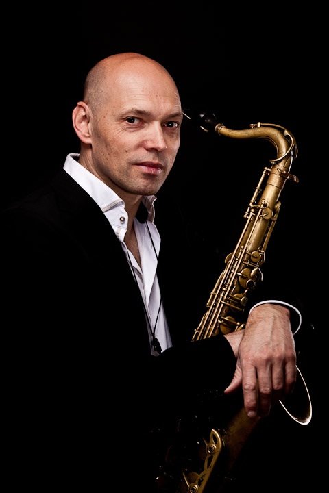 Arno Haas (9) Arno Haas (9)