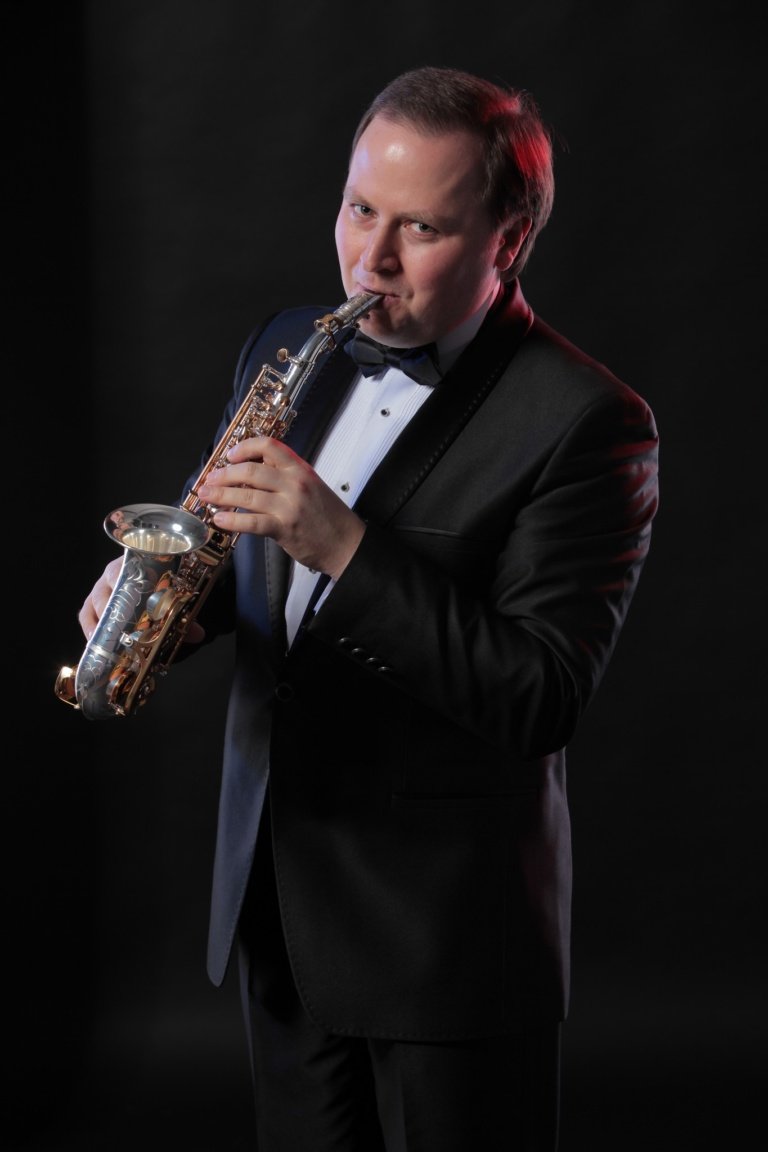 Artem Mendelenko (19)_m