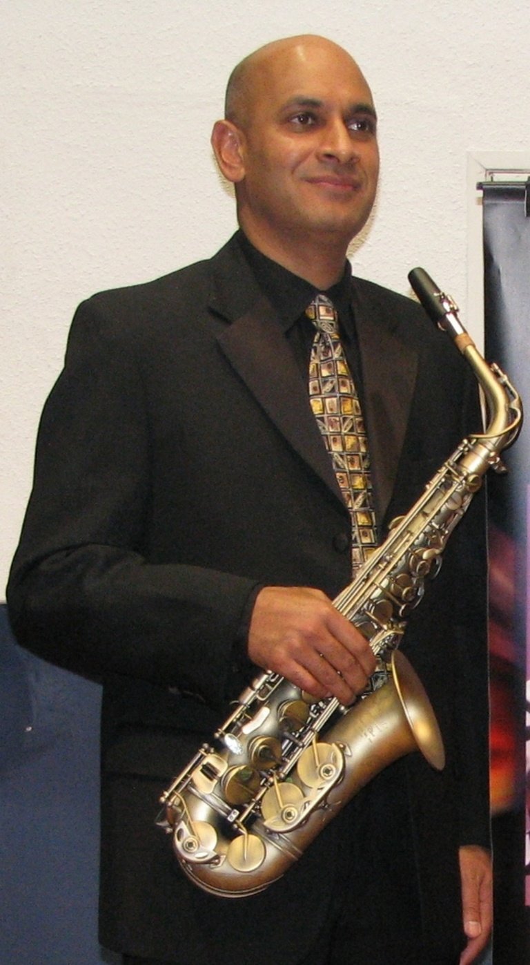 Karendra Devroop (13)_m