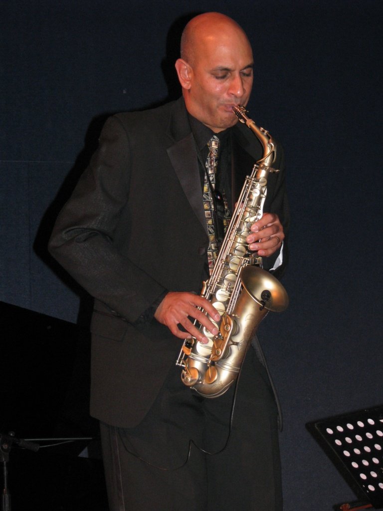 Karendra Devroop (3)_m