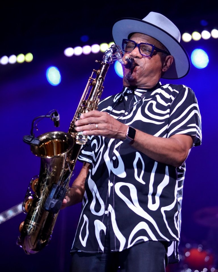 Kirk Whalum (1)_m
