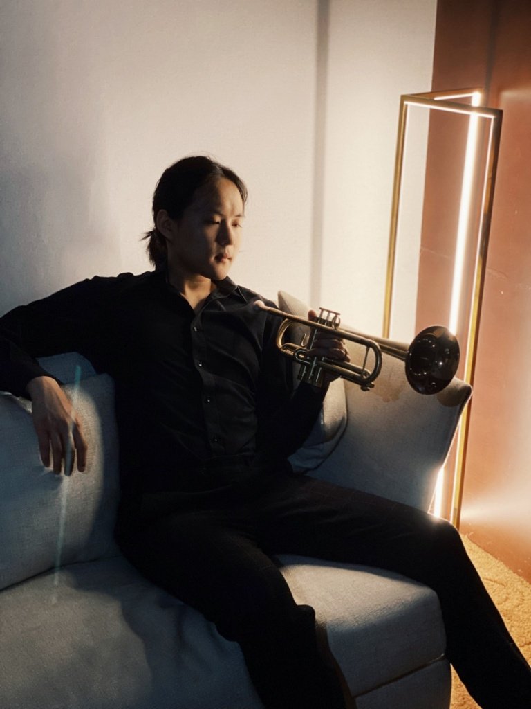 {"ARInfo":{"IsUseAR":false},"Version":"1.0.0","MakeupInfo":{"IsUseMakeup":false},"FaceliftInfo":{"IsChangeEyeLift":false,"IsChangeFacelift":false,"IsChangePostureLift":false,"IsChangeNose":false,"IsChangeFaceChin":false,"IsChangeMouth":false,"IsChangeThinFace":true},"BeautyInfo":{"SwitchMedicatedAcne":false,"IsAIBeauty":false,"IsBrightEyes":false,"IsSharpen":false,"IsOldBeauty":false,"IsReduceBlackEyes":false},"HandlerInfo":{"AppName":2},"FilterInfo":{"IsUseFilter":false}}