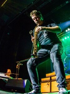 warren-ham-p-mauriat-artist-0_m